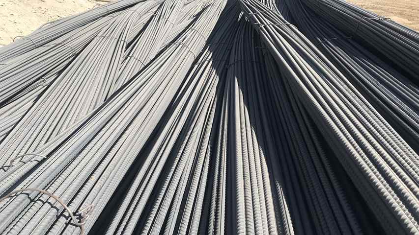 میلگرد میانه